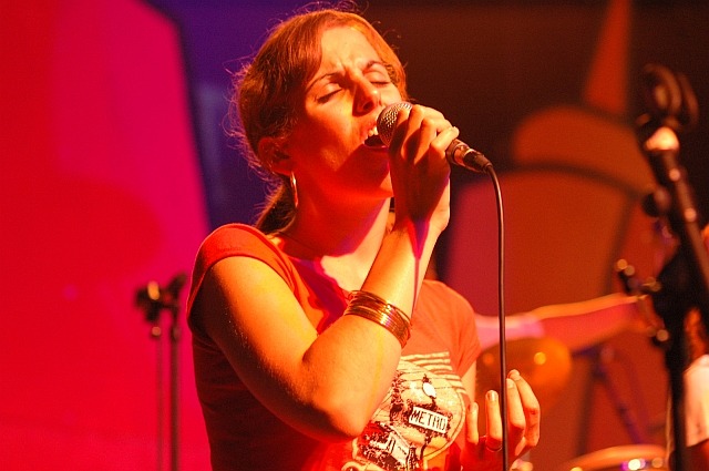 http://www.kiv.free.fr/ts2004/band/slides/DSC_1263.JPG